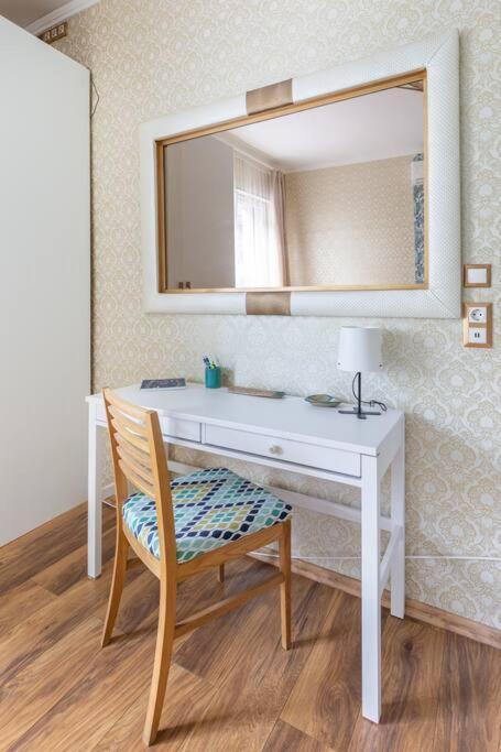 Stylish Central Budapest Apartment מראה חיצוני תמונה