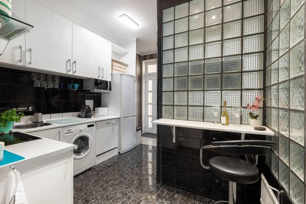 Stylish Central Budapest Apartment מראה חיצוני תמונה