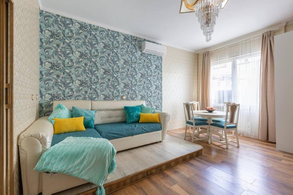 Stylish Central Budapest Apartment מראה חיצוני תמונה