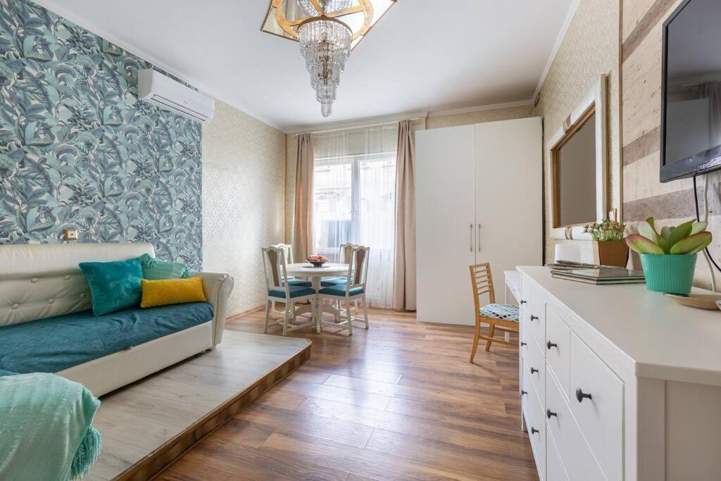 Stylish Central Budapest Apartment מראה חיצוני תמונה