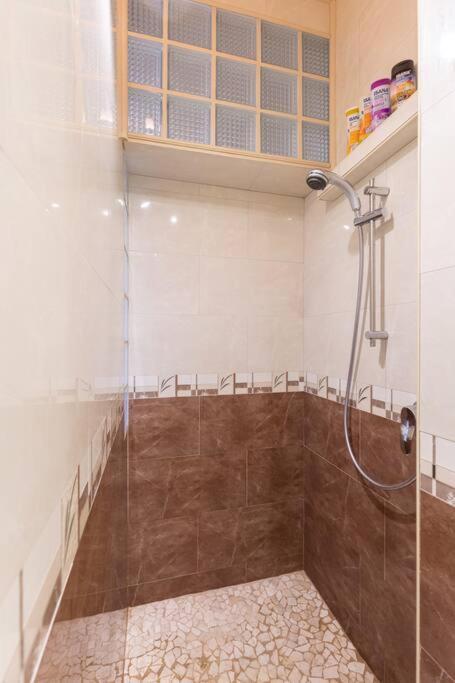 Stylish Central Budapest Apartment מראה חיצוני תמונה