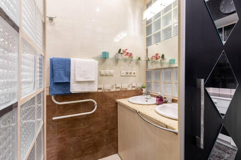 Stylish Central Budapest Apartment מראה חיצוני תמונה